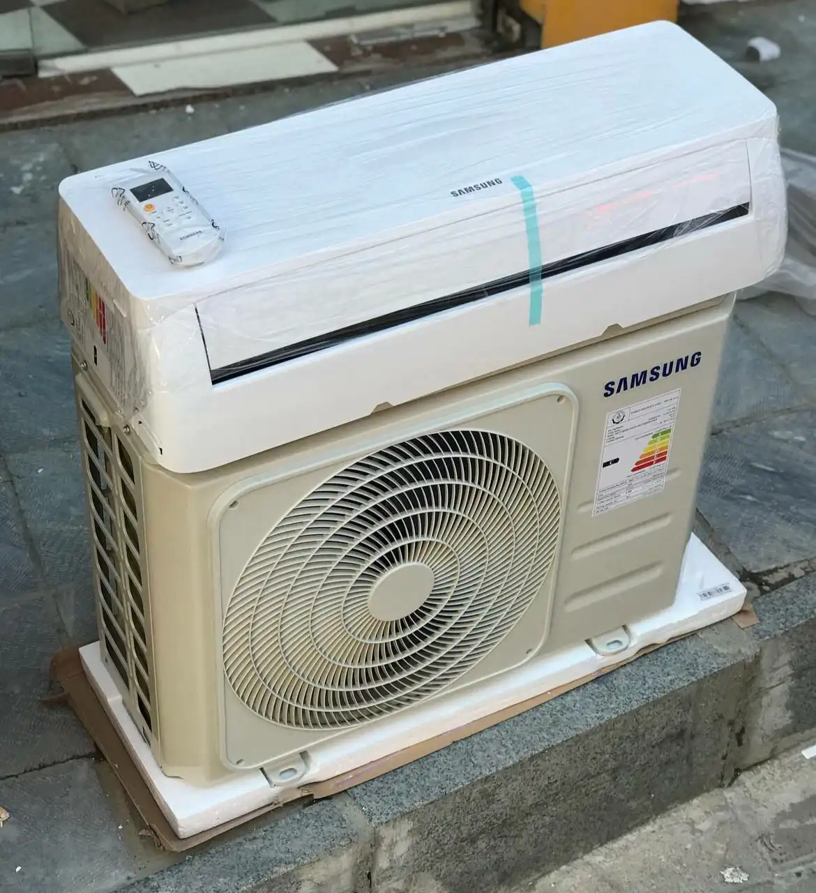 کولر گازی سامسونگ بوراکای 12000 AR12BQHQGWKX