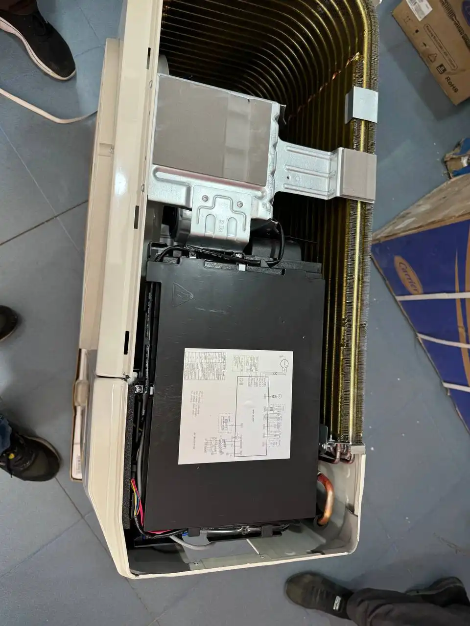کولر گازی کریر 30000 اینورتر کنترول آمپر 42QHA030VSP 38QHA030VSP